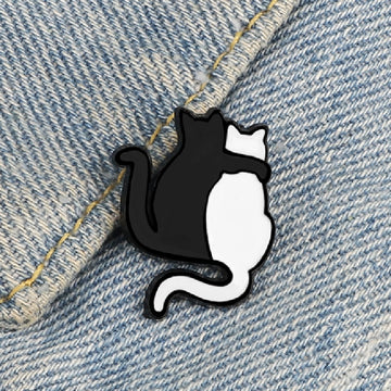 Black And White Cat Enamel Pins Hugging Cats Brooches Cartoon Cute Animal Backpack Lapel Custom Badges Jewelry Gifts For Friends daiiibabyyy